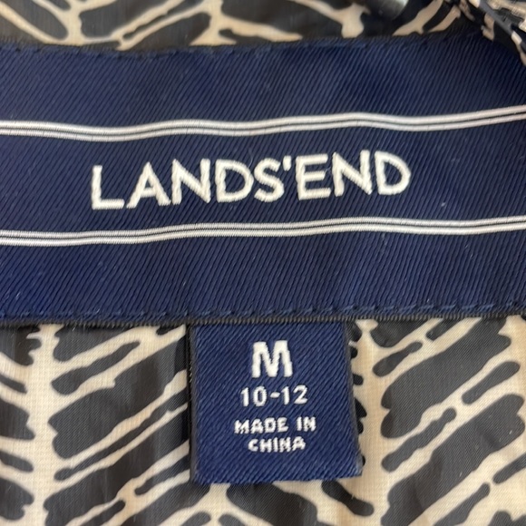 Lands’End Woman’s Jacket by Lands’End - Picture 5 of 6